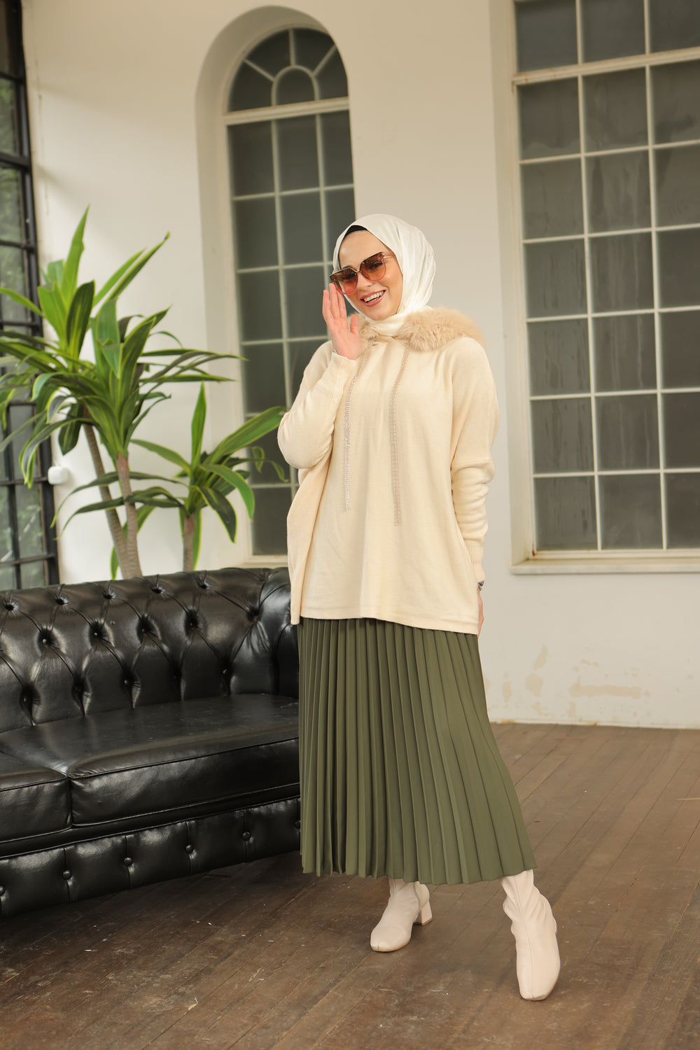 DÜZ RENK PLİSELİ ETEK