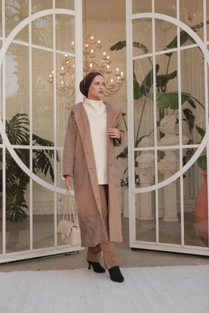 Triko Detaylı Kapüşonlu Kap