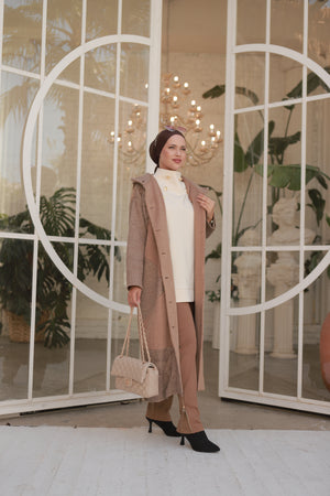 Triko Detaylı Kapüşonlu Kap