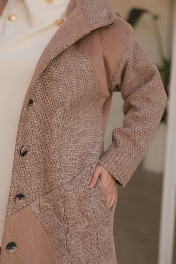 Triko Detaylı Kapüşonlu Kap