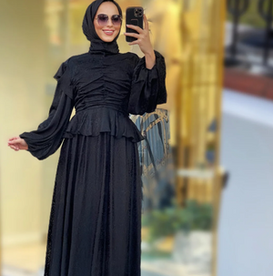 BÜZGÜLÜ DETAYLI ELBİSE