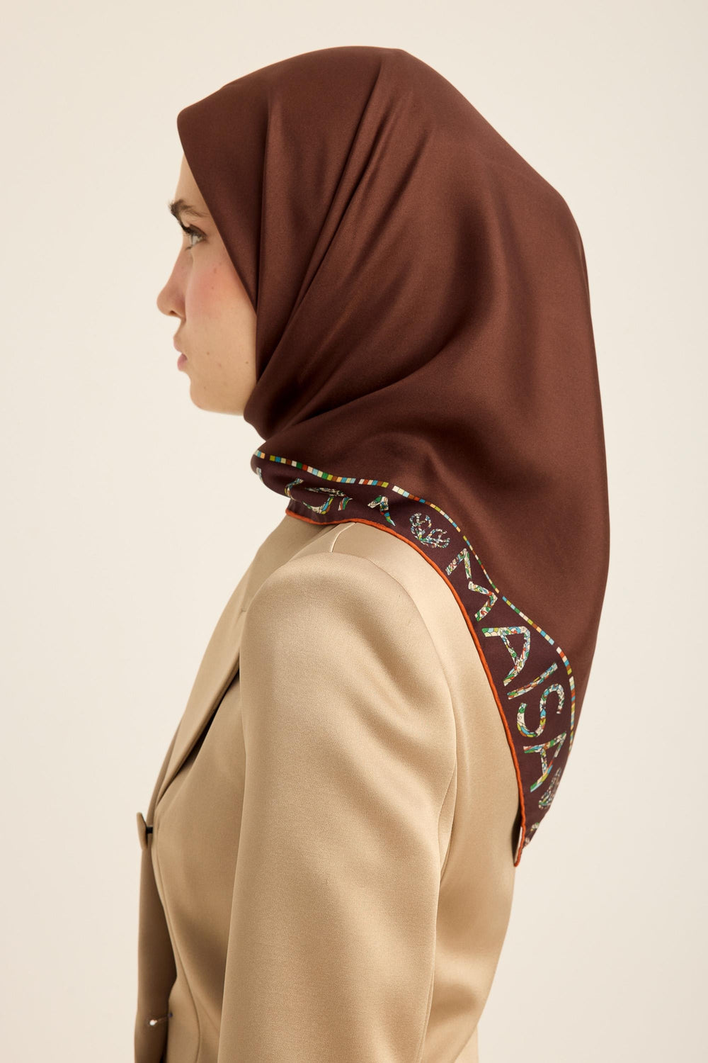 RUFİ TİVİL İPEK EŞARP