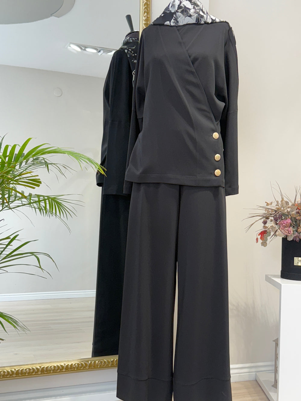 KRAVUZE DÜĞMELİ CEKET