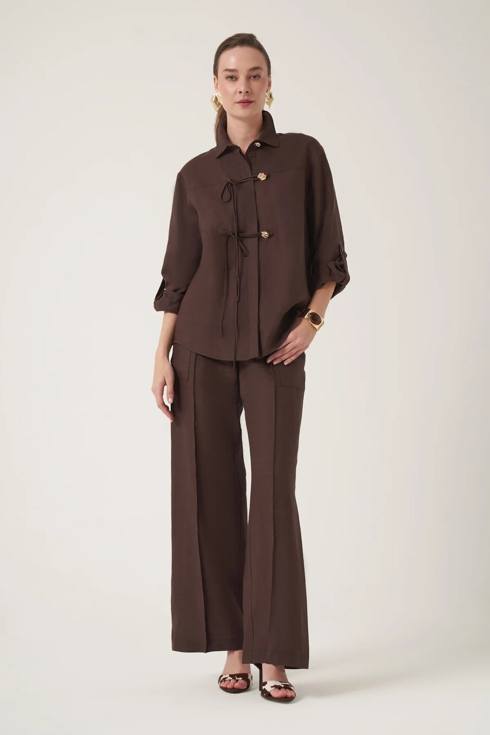 YANLARI CEPLİ BELİ LASTİK DETAYLI PANTOLON