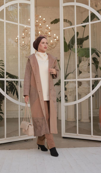 Triko Detaylı Kapüşonlu Kap