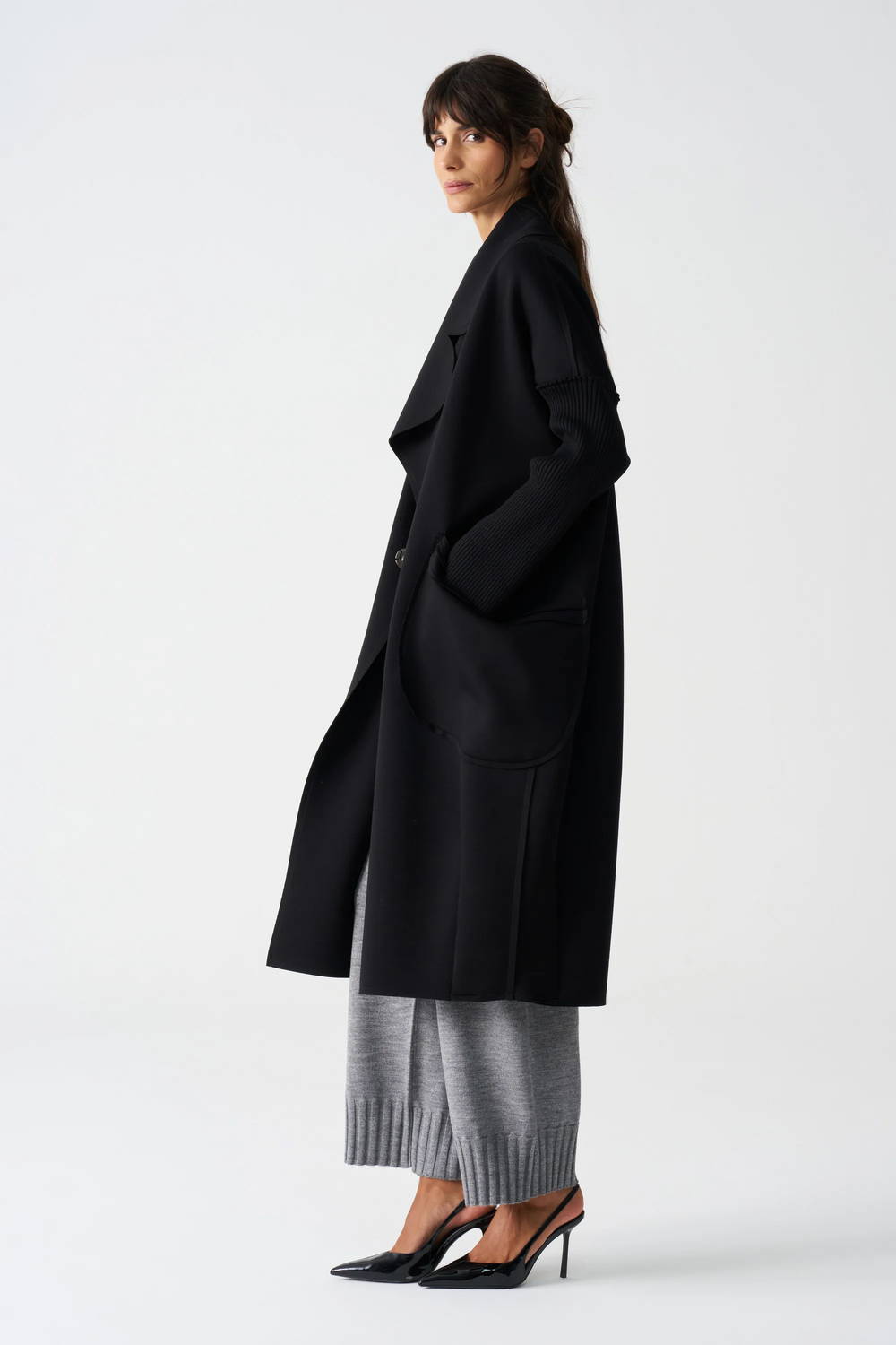 YLVA CAPE