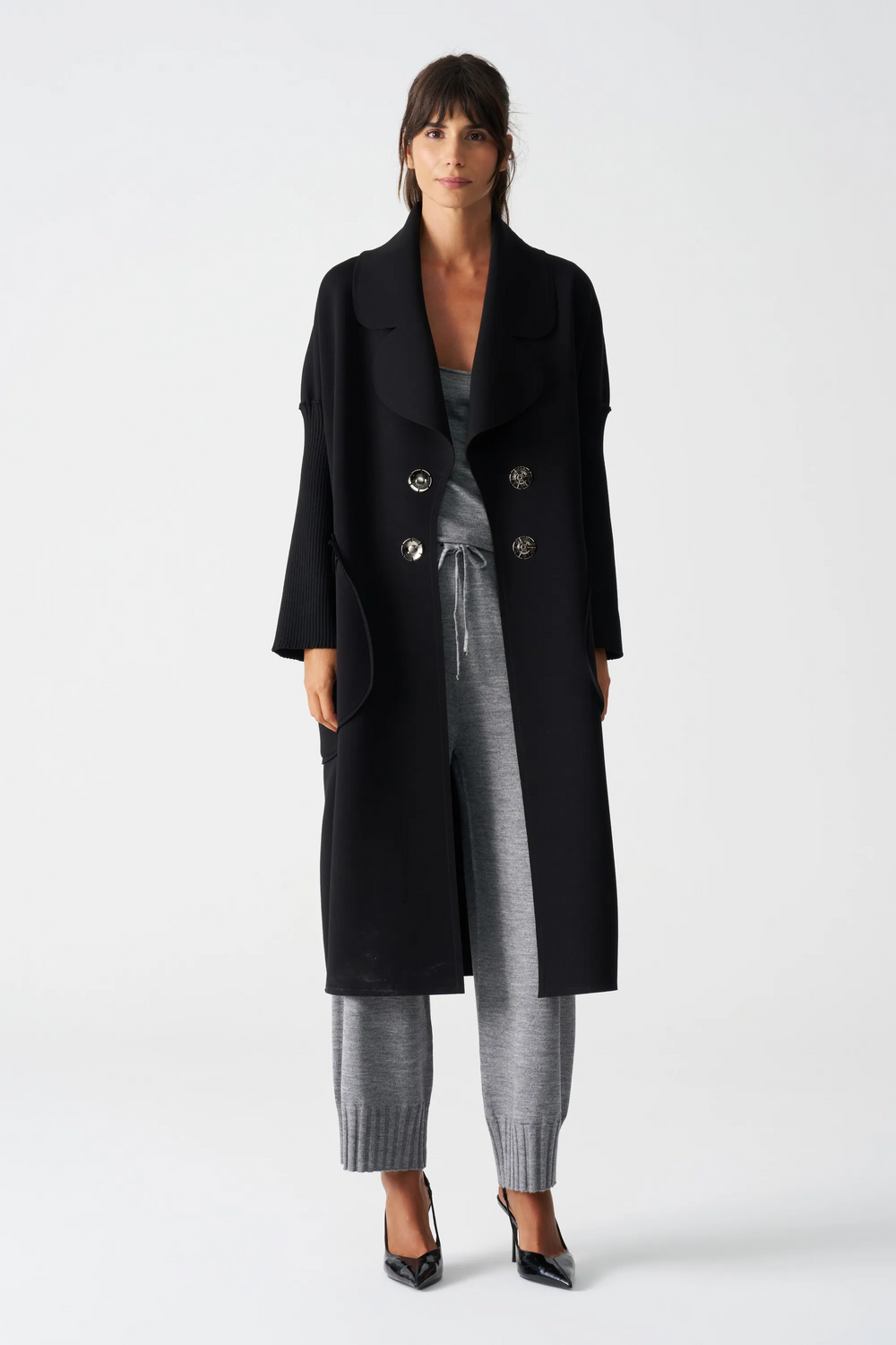 YLVA CAPE