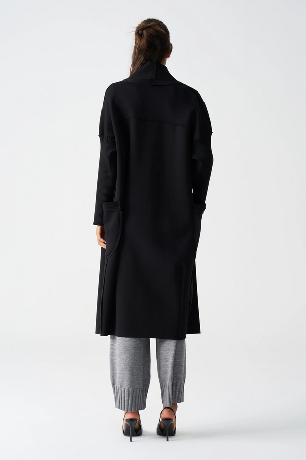YLVA CAPE